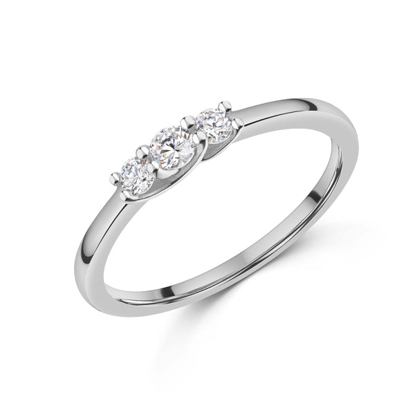 Bijora Damenring aus 925 Sterling Silber, rhodiniert – besetzt mit 3 funkelnden Zirkonia-Steinen, handgefertigt aus recyceltem Silber, elegantes Design auf weißem Hintergrund.