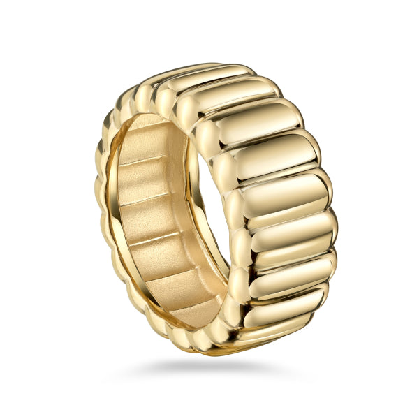 Bijora Damenring Bold mit Rippen aus recyceltem 925 Silber – 10 Millieme vergoldet, ca. 9,2 mm breit, hochglanzpoliert, gefertigt in Deutschland, Gesamtansicht auf weißem Hintergrund.