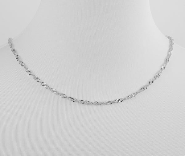 Detailansicht der Bijora Singapurkette – 925 Silber, fein gedrehte Gliederstruktur, hochglanzpoliert und elegant verarbeitet, hochwertiger Federringverschluss.